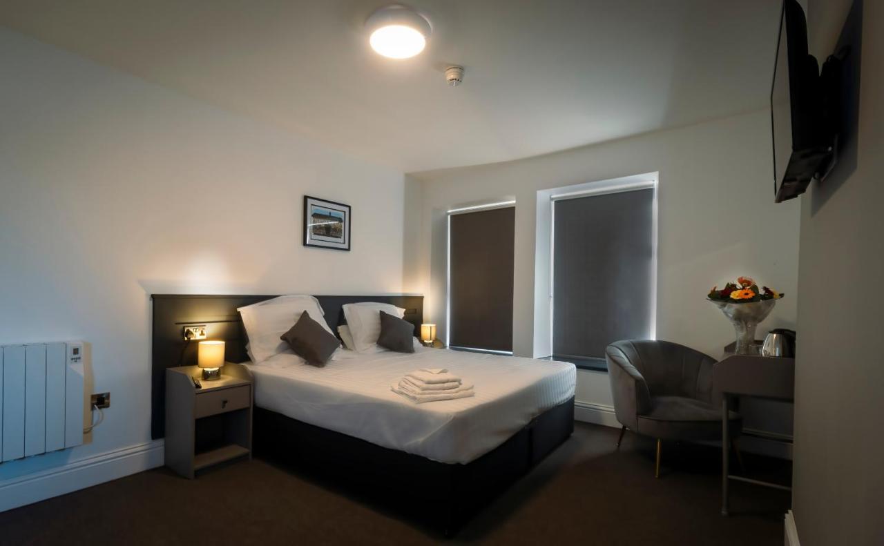 The Friendship Hotel Stocksbridge  Екстер'єр фото