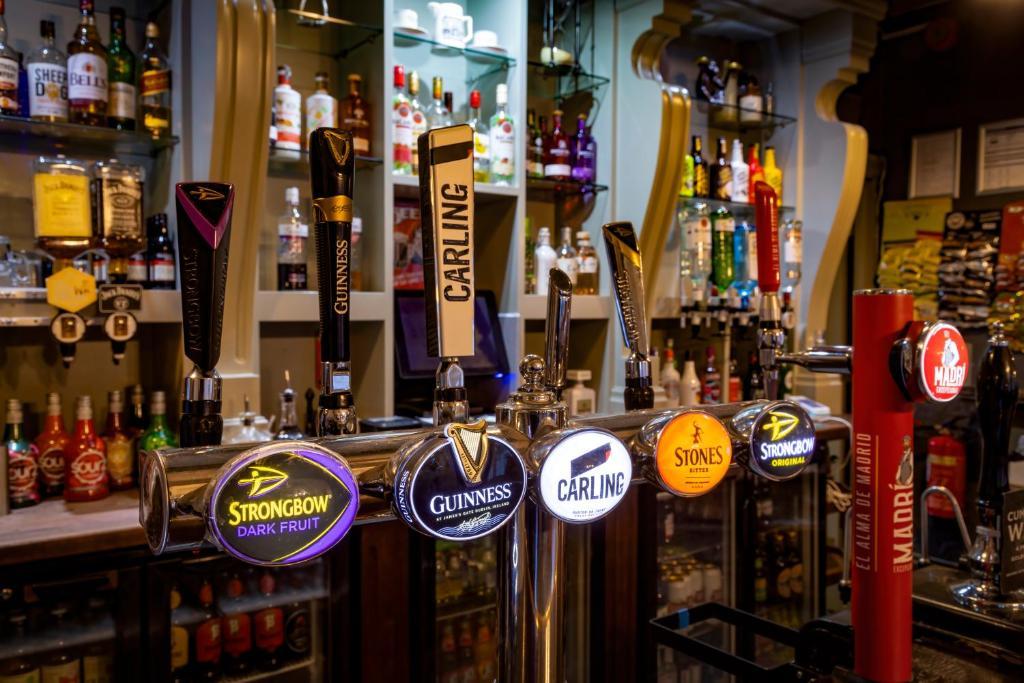 The Friendship Hotel Stocksbridge  Екстер'єр фото