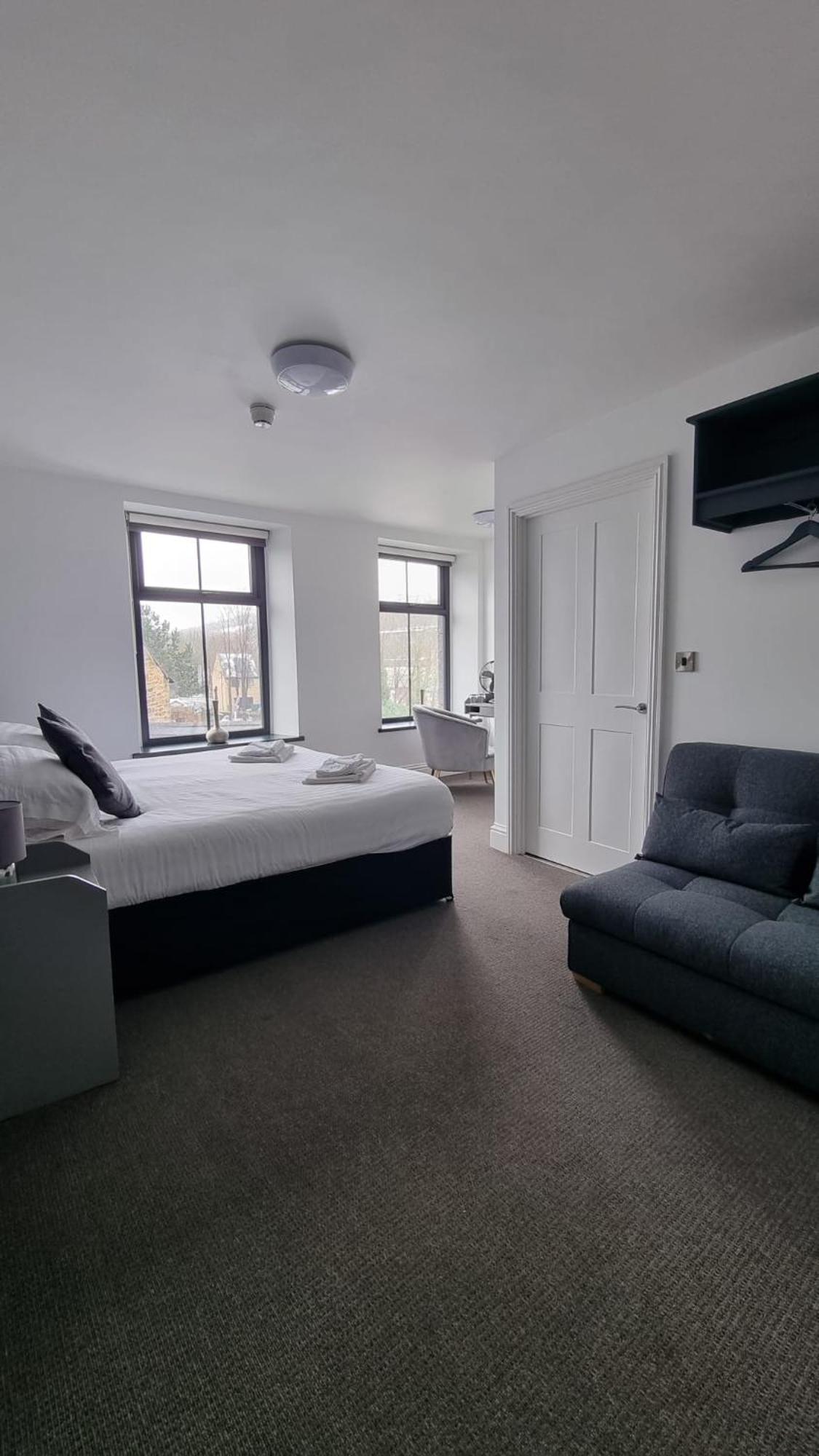 The Friendship Hotel Stocksbridge  Екстер'єр фото