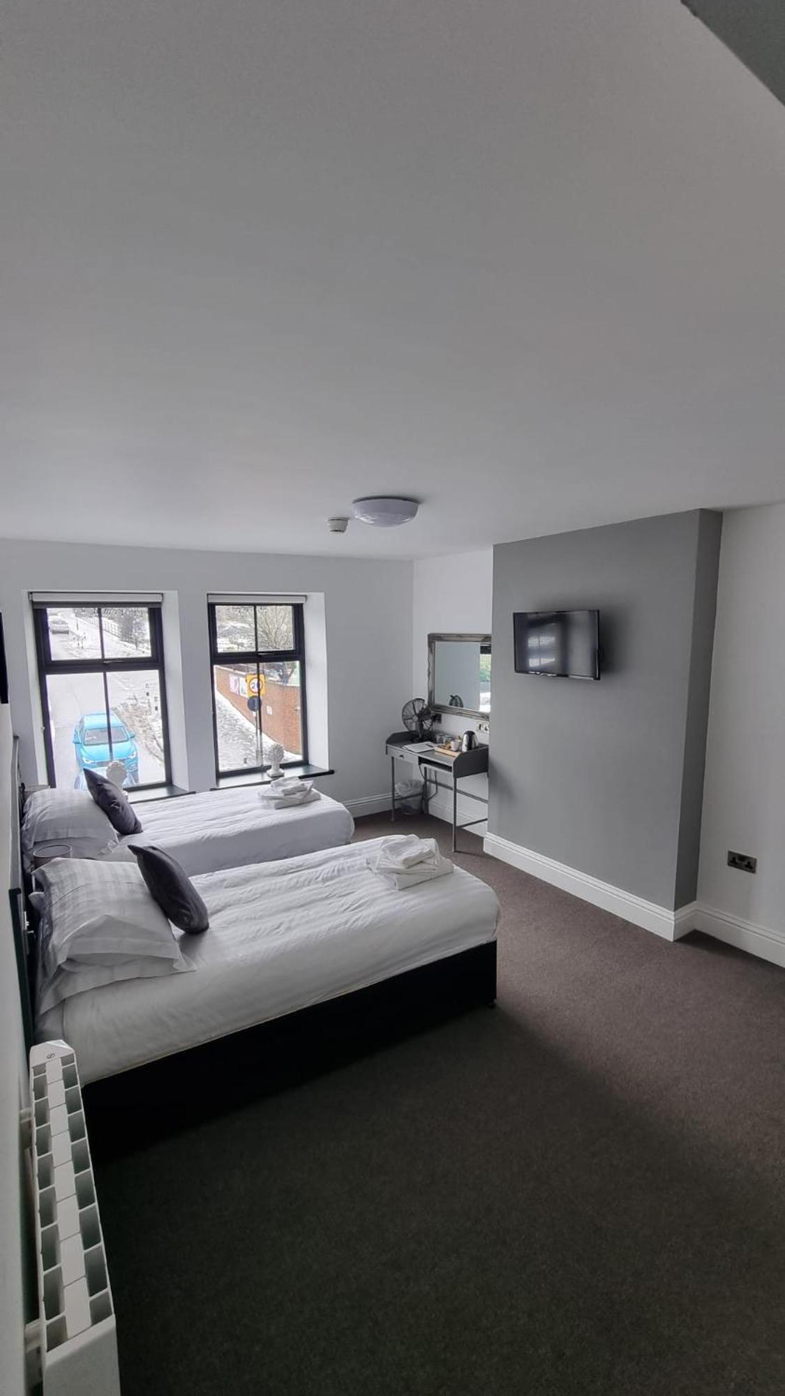 The Friendship Hotel Stocksbridge  Екстер'єр фото