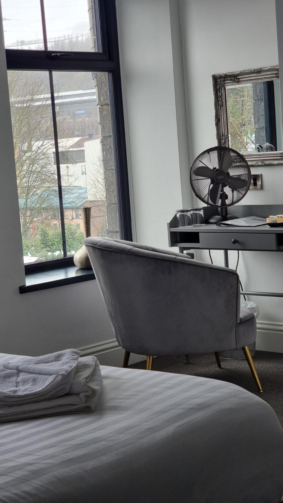 The Friendship Hotel Stocksbridge  Екстер'єр фото