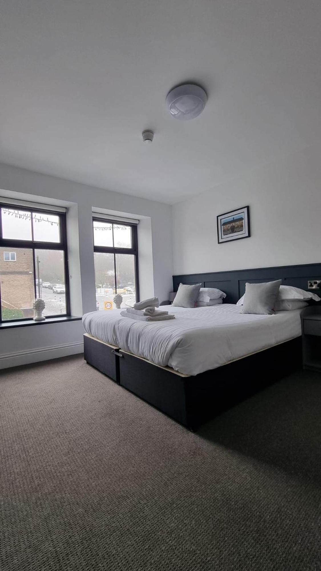 The Friendship Hotel Stocksbridge  Екстер'єр фото